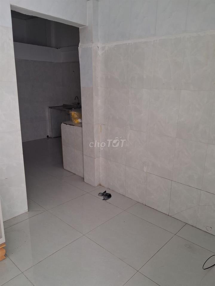 Trương quốc dung,nhà trệt,5m×8m.có sân