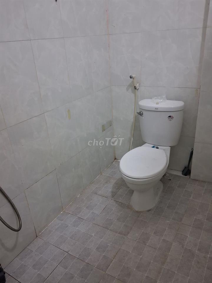 Trương quốc dung,nhà trệt,5m×8m.có sân