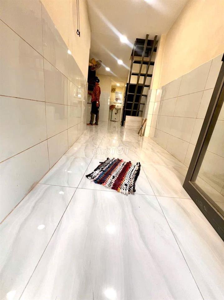Nhà tân hòa đông.2,5m×10m,1 lầu.