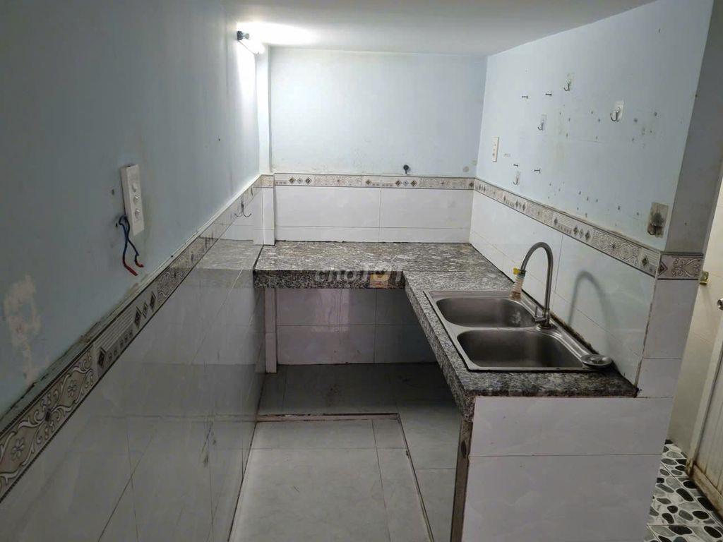Nhà Âu Cơ,1 trệt,1 lầu,mới.