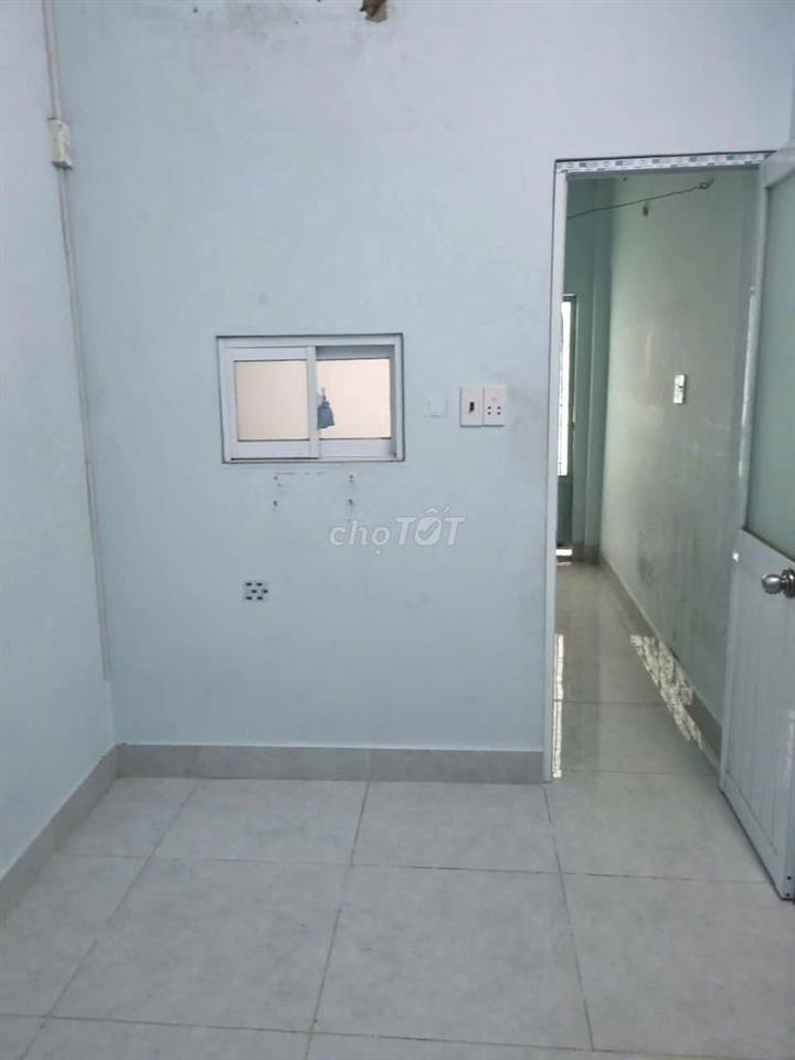 Nhà Âu Cơ,1 trệt,1 lầu,mới.