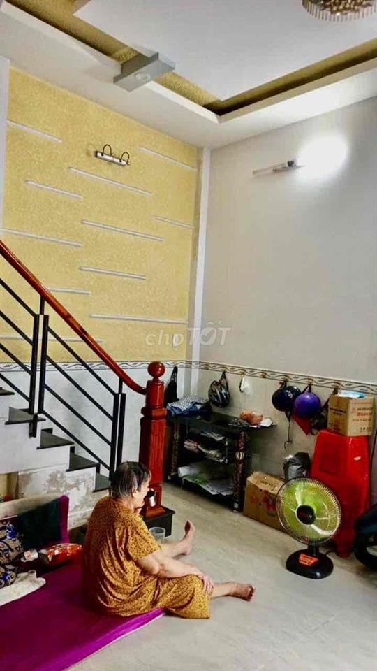 Nhà mới chưa ở , giá rẻ Q6
