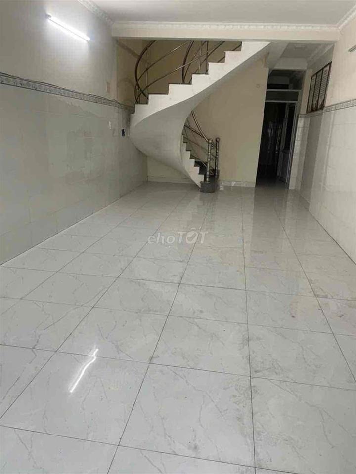 Cho thuê nhà đường xe tải, Ngay metro Binh Phú q6.