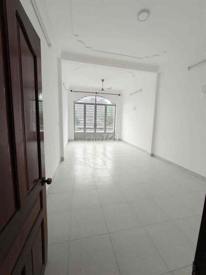 NHÀ 4 PHÒNG MẶT TIỀN KINH DOANH TRẦN VĂN KIỂU