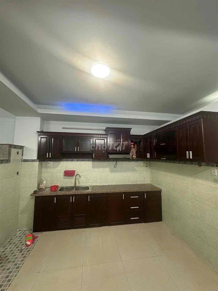 4 PHÒNG HẺM XE HƠI HẬU GIANG