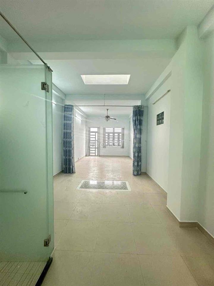4 PHÒNG HẺM XE HƠI HẬU GIANG
