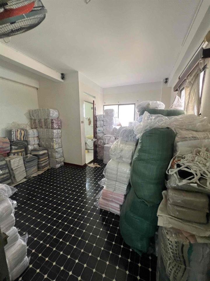 8 PHÒNG MẶT TIỀN NGAY CHỢ LỚN QUẬN 5