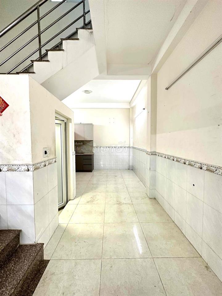 3 PHÒNG ĐƯỜNG XE HƠI KHU BÌNH PHÚ