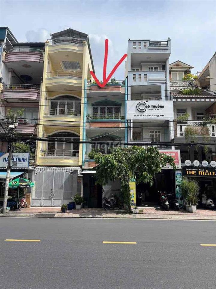 4 PHÒNG MẶT TIỀN KINH DOANH SẦM UẤT