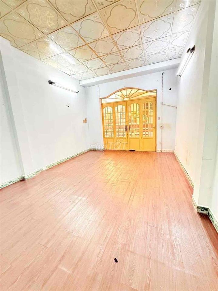 ĐƯỜNG XE TẢI 2 PHÒNG CƯ XÁ PHÚ LÂM D