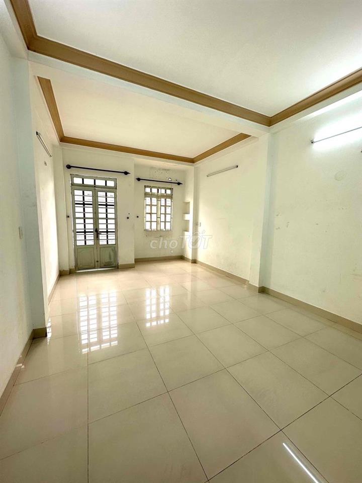 MẶT TIỀN KINH DOANH CƯ XÁ RA ĐA GẦN PHỐ ẨM THỰC