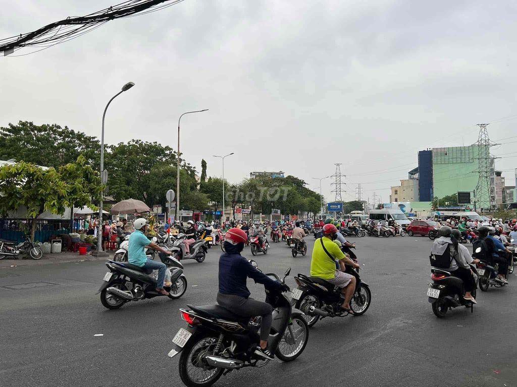 Nhà cho thuê Phường 13 Quận 6 Bà Hom ( Phường Phú Lâm)