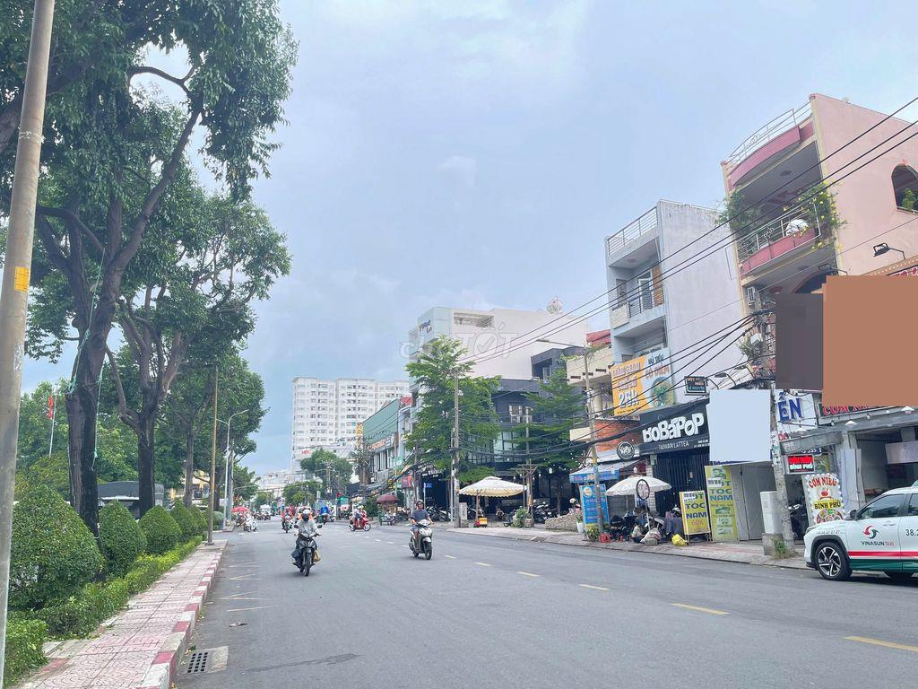 Mặt Tiền Bình Phú - Đối Diện Siêu Thị Mega Market.