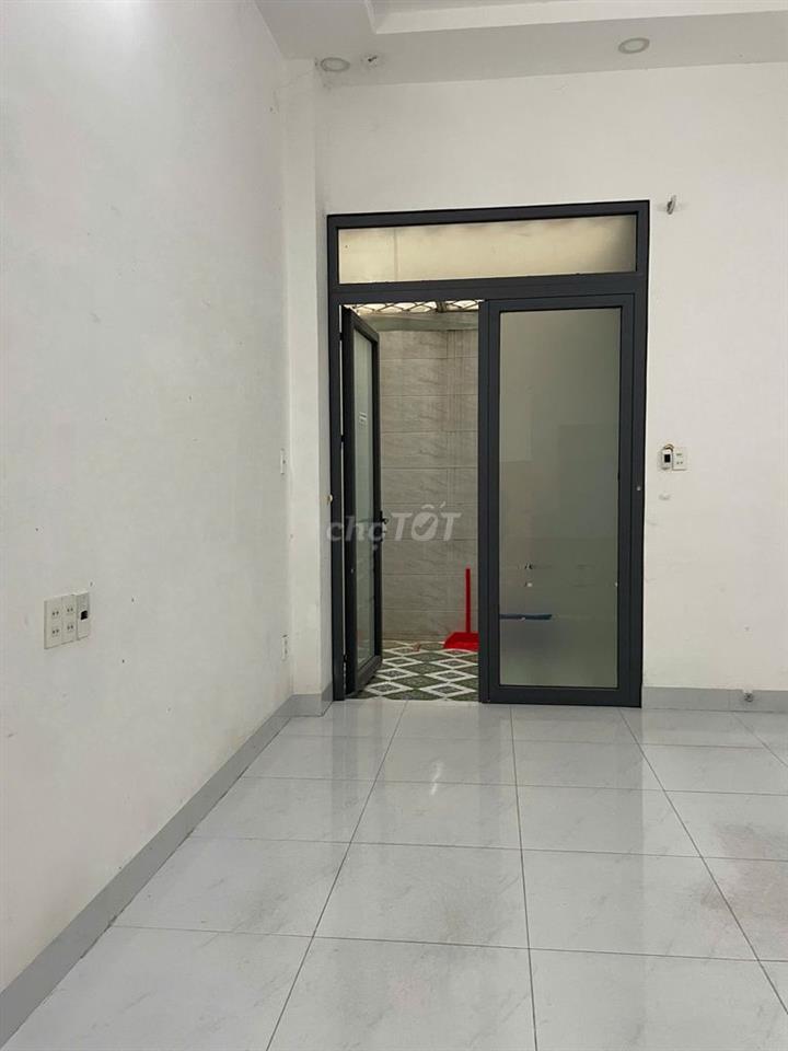 NHÀ MẶT TIỀN ĐƯỜNG LÊ THÚC HOẠCH NGAY TRƯỜNG TRẦN PHÚ, GIÁ RẺ!!!
