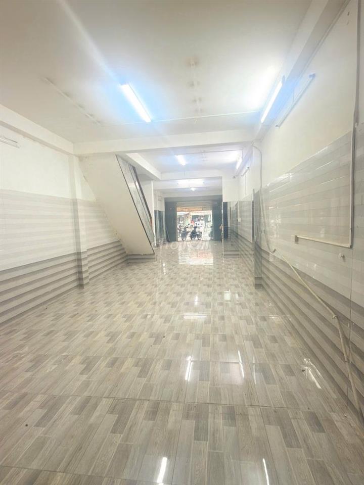  Mặt tiền Lũy Bán Bích gần ngã tư 4,5x23, 1 trệt, 2 lầu