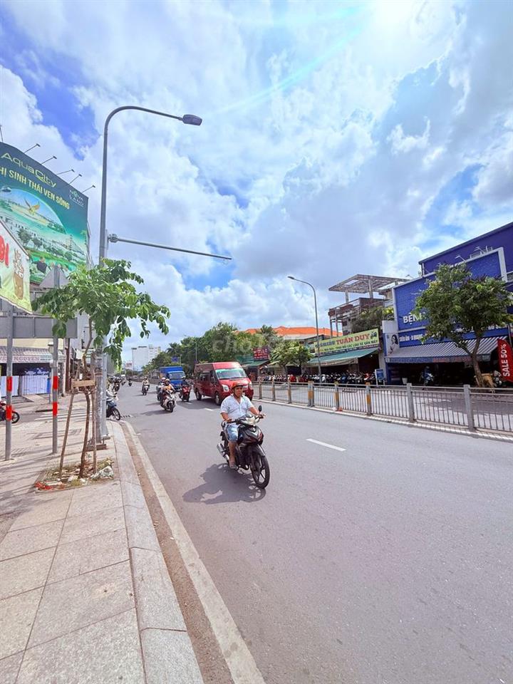  Mặt tiền Lũy Bán Bích gần ngã tư 4,5x23, 1 trệt, 2 lầu