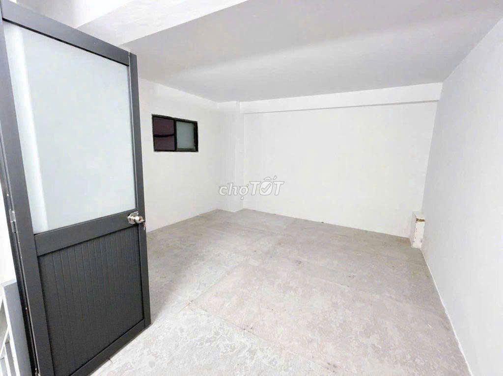 MT Lý Chiêu Hoàng Ngang Lớn 5m - Gần Bệnh Viện Sinh Sản Nam Học SG