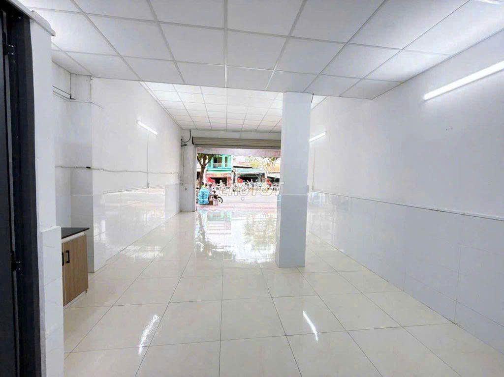 MT Lý Chiêu Hoàng Ngang Lớn 5m - Gần Bệnh Viện Sinh Sản Nam Học SG