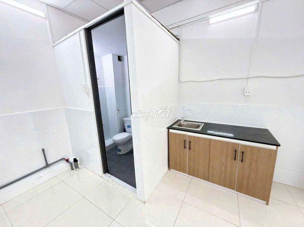 MT Lý Chiêu Hoàng Ngang Lớn 5m - Gần Bệnh Viện Sinh Sản Nam Học SG