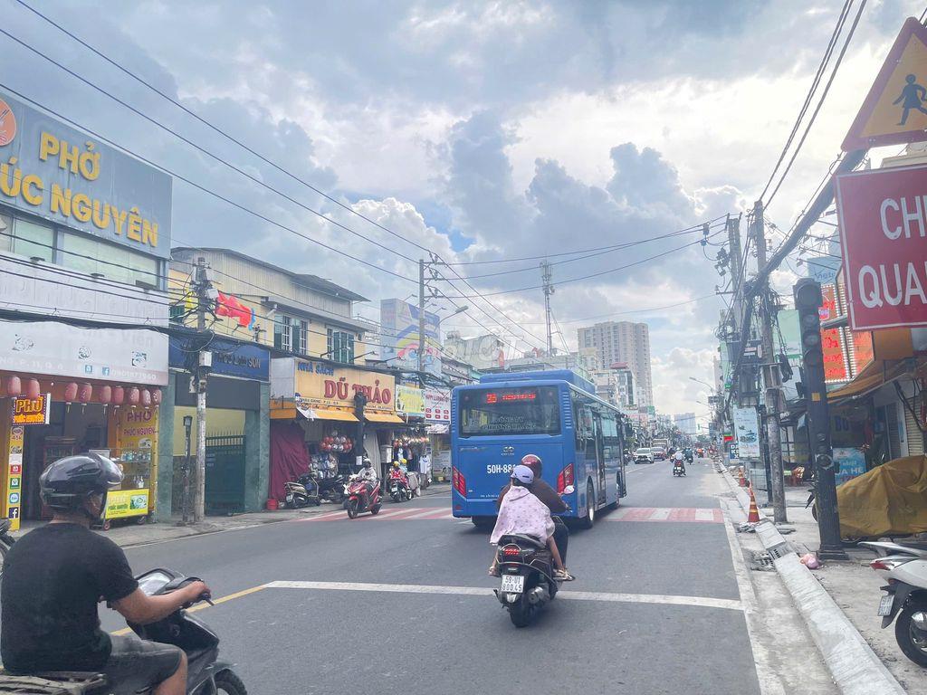 Mặt Tiền Hậu Giang - Gần Ngã Ba Bình Phú, Phường 11, Quận 6. 