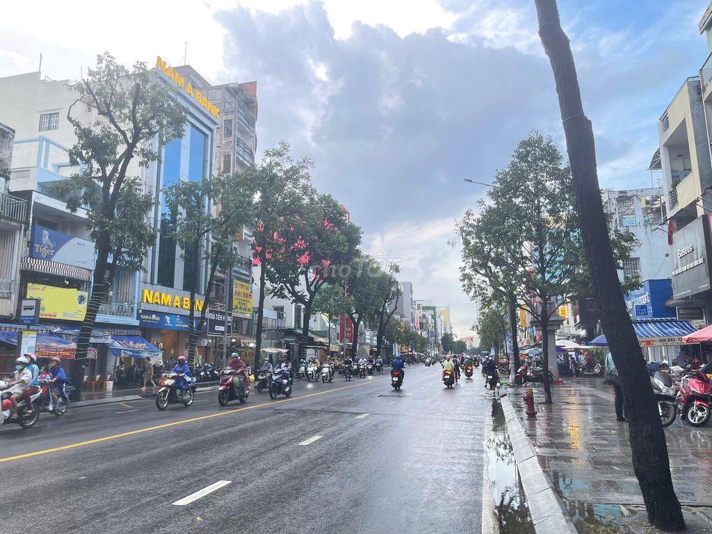 Mặt Tiền Hậu Giang - Khu Phố Ẩm Thực, Phường 6, Quận 6. 
