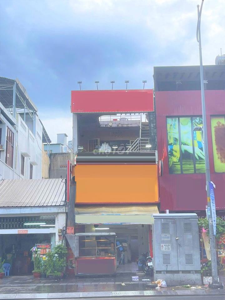 Mặt Tiền Hậu Giang - Khu Phố Ẩm Thực, Phường 6, Quận 6. 