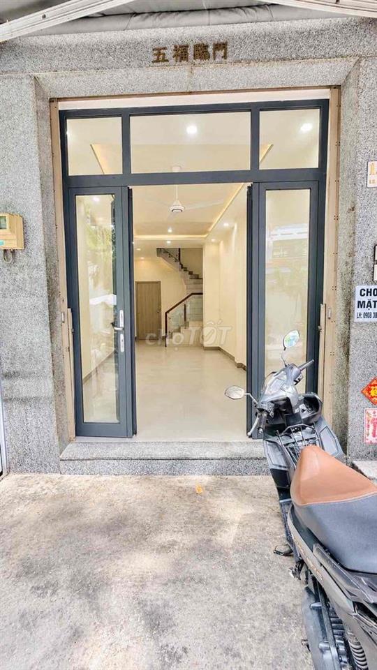 CHO THUÊ MẶT BẰNG Q6 - NGAY KHU ẨM THỰC