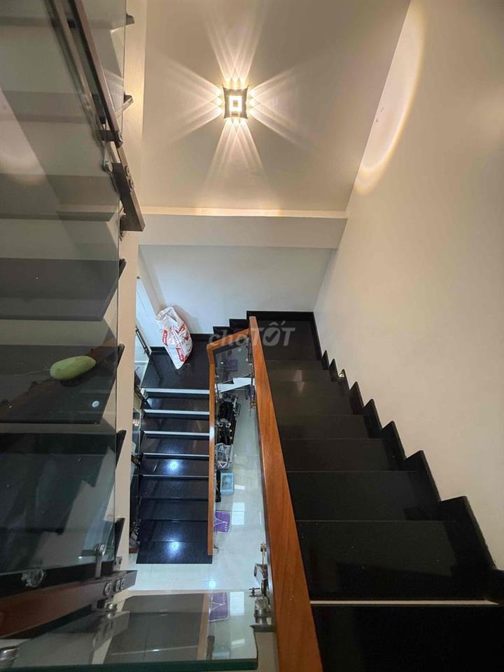 MTKD khu Tên Lửa 80m2 ( 4 x 20m ) nhà 3 tầng , đẹp