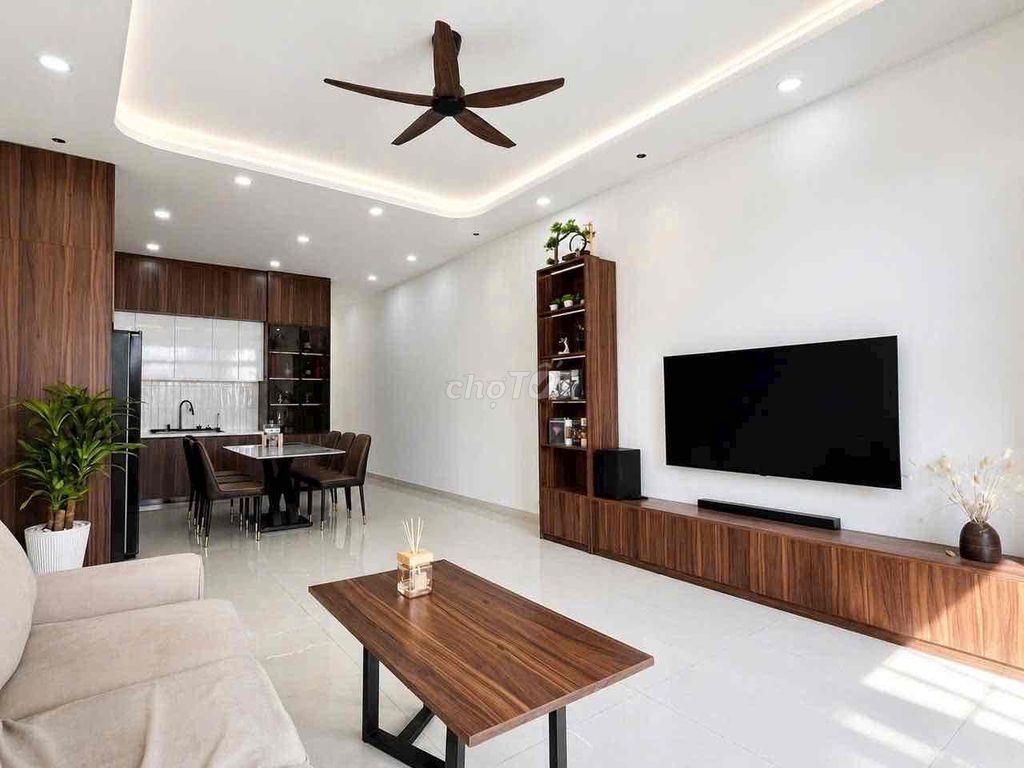 full nội thất , mặt tiền kinh doanh, nhà đẹp ở ngay