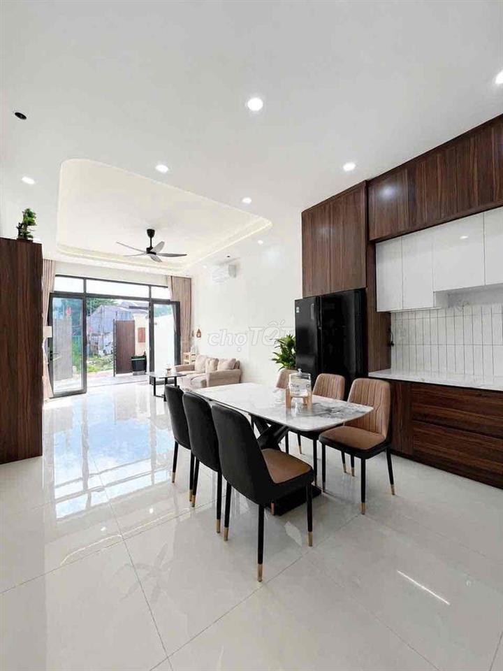 full nội thất , mặt tiền kinh doanh, nhà đẹp ở ngay