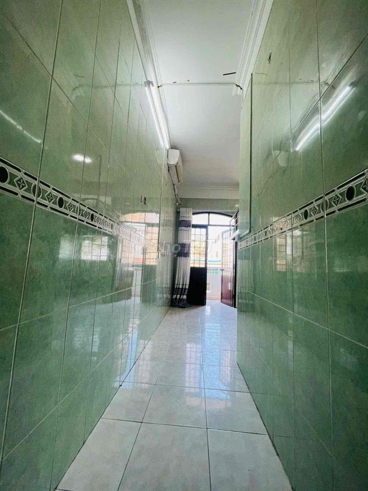 Duplex full NT ngay đường Lý Chiêu Hoàng giá 4xxx