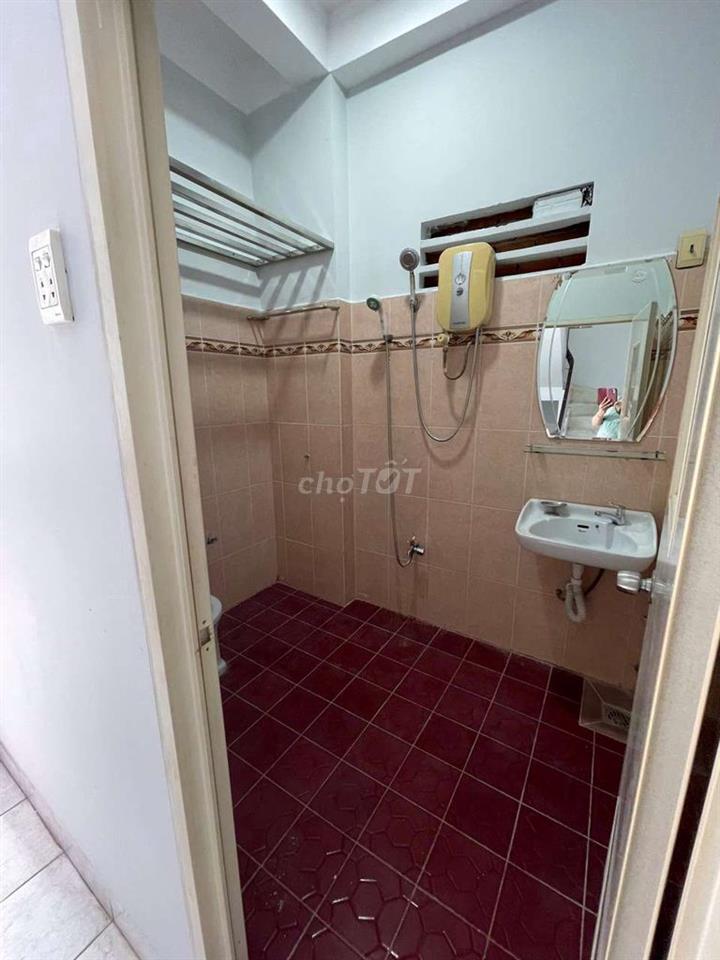 Cho thuê phòng đinh Tiên Hoàng ngay trung tâm đi đâu cũng gần 