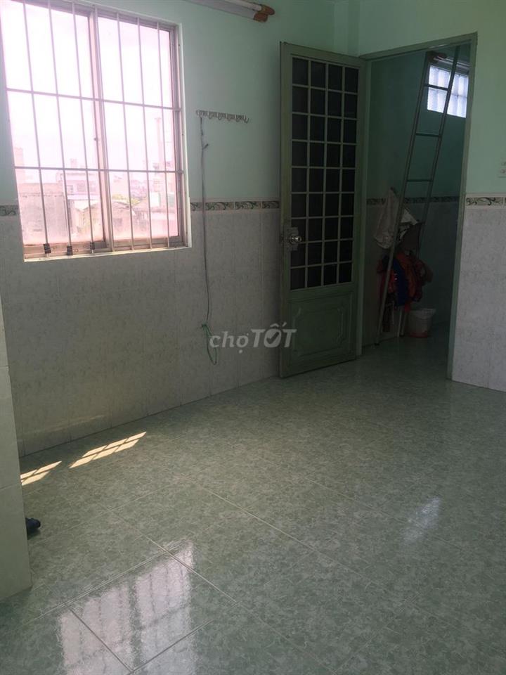 Phòng sạch sẽ thoáng mát Q6
