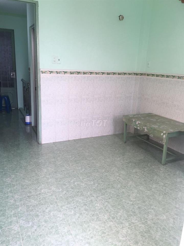 Phòng sạch sẽ thoáng mát Q6