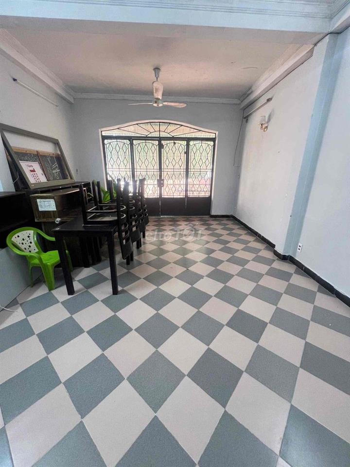 Cho thuê phòng rộng 50m2 tại đường hậu Giang quận 6