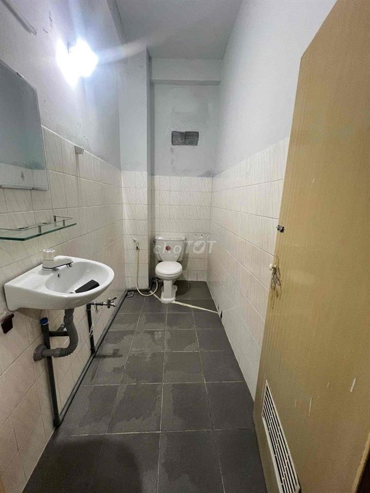 Cho thuê phòng rộng 50m2 tại đường hậu Giang quận 6