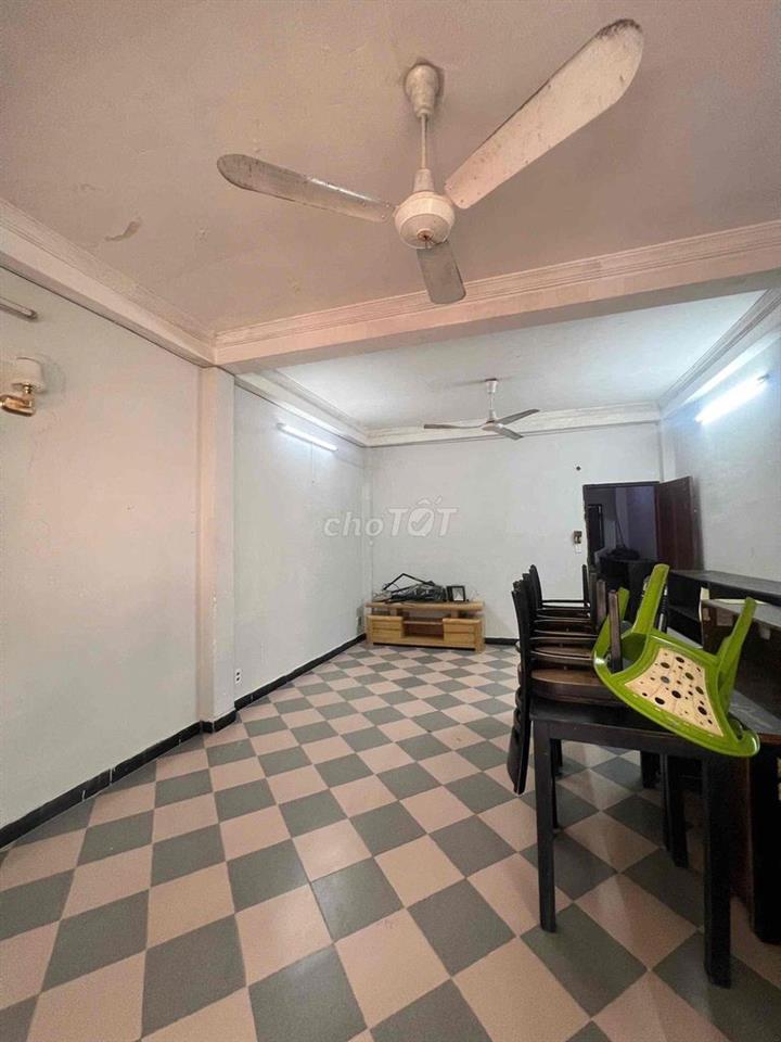Cho thuê phòng rộng 50m2 tại đường hậu Giang quận 6