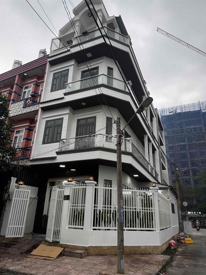 bán nhà góc 2 mặt tiền. siêu đẹp sát bên khải hoàn Prime
