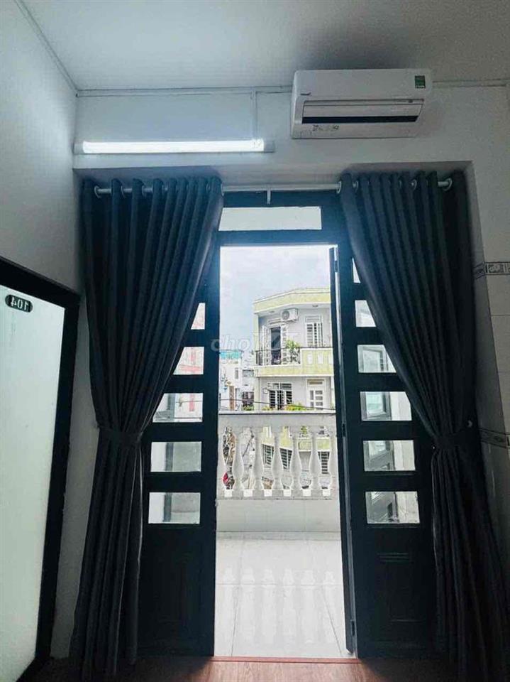 Phòng mới ban công Huỳnh Văn Nghệ- Tân Sơn