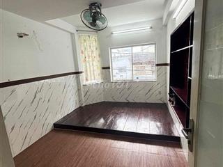 2tr8 CẦU PHẠM VĂN CHÍ QUẬN 6