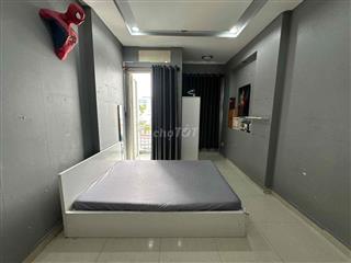 Phòng ban công, cửa sổ ,wc riêng