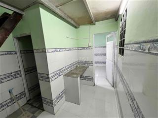 nhà trọ 1 lầu thêm 1 phòng trọ đi kèm
