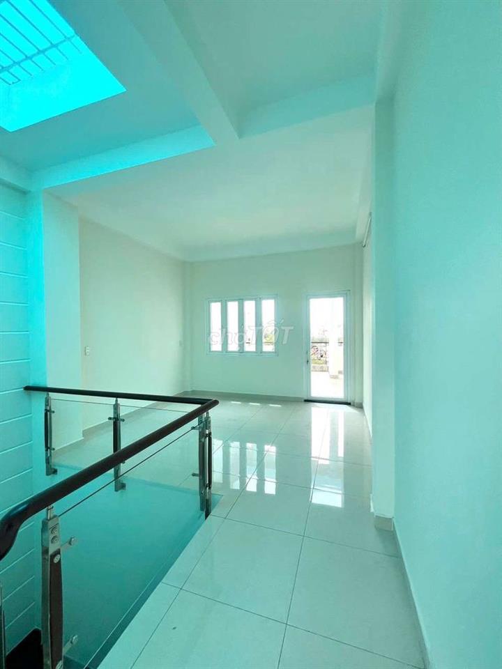 Bán Nhà Nguyên Căn góc đường 42 giao 79 tân quy
