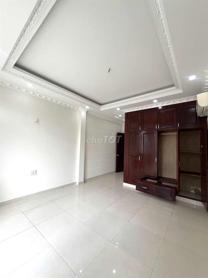 Bán Nhà Nguyên Căn góc đường 42 giao 79 tân quy