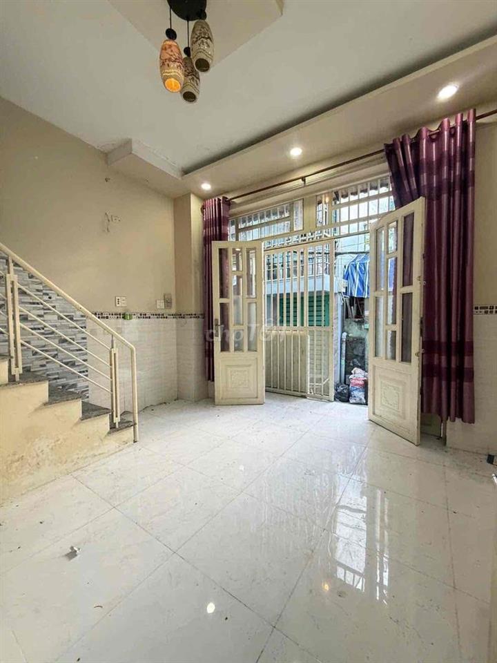 Bán nhà Hẻm 118 Bùi Văn Ba, P. Tân Thuận Đông, Quận 7 - DT 4.2 x 5.2m
