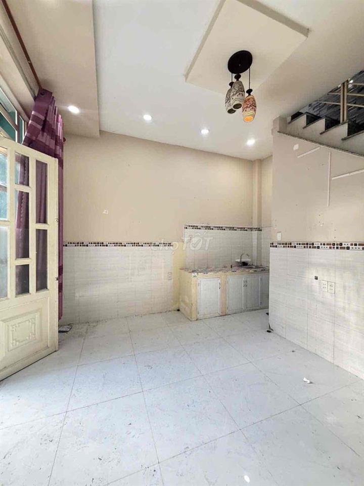 Bán nhà Hẻm 118 Bùi Văn Ba, P. Tân Thuận Đông, Quận 7 - DT 4.2 x 5.2m