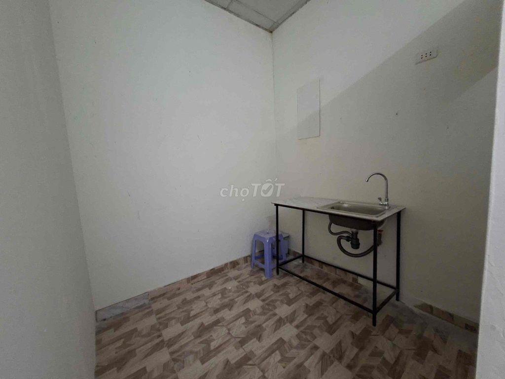 CHO THUÊ CĂN 2 PHÒNG NGỦ + 2 WC CÓ SÂN THƯỢNG RIÊNG – GIÁ 4,5 TRIỆU