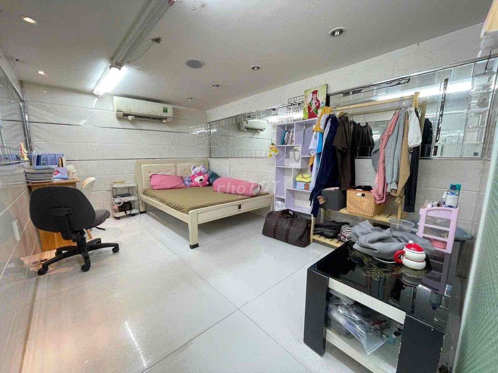 NHÀ MT ĐƯỜNG HUỲNH VĂN BÁNH, P.17 – DT 41M² (3 x 17,5M) - GIÁ 10,8 TỶ