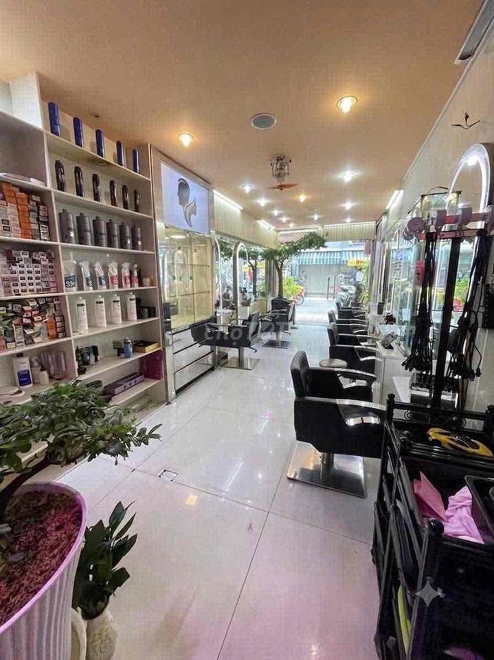 NHÀ MT ĐƯỜNG HUỲNH VĂN BÁNH, P.17 – DT 41M² (3 x 17,5M) - GIÁ 10,8 TỶ