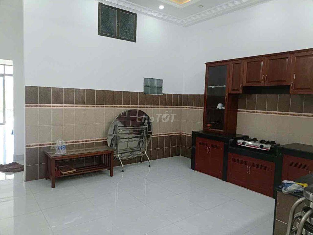 Cho Thuê Nhà Nguyên Căn 5x18m, 1 Trệt 2 Lầu + Sân Thượng, giá 22 Tr/